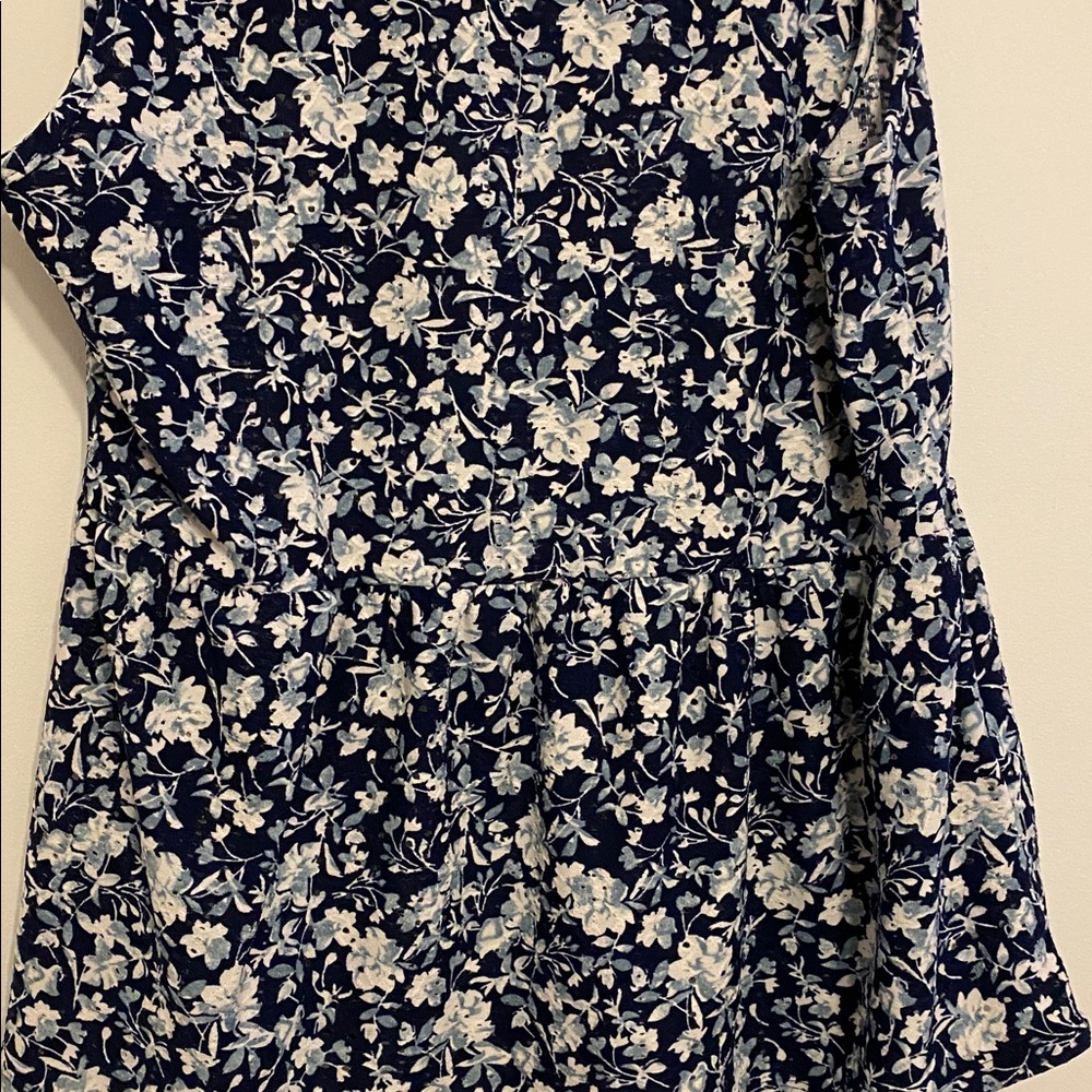 2/12 Belldini Navy and White Floral Sleeveless V-Neck Tank,gathered at waist - Picture 4 of 8